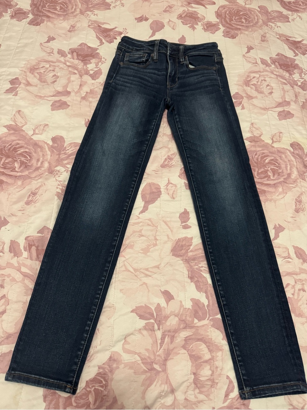 American eagle Women’s Dark Wash Slim Straight Jeans - Dark Blue size 2